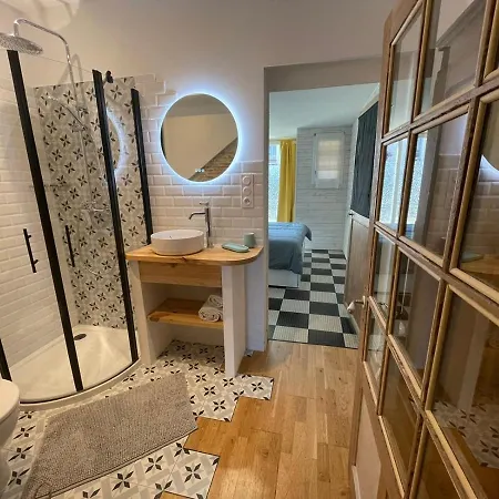 Ubytování v soukromí Dans La Loge De Marguerite Avec Sauna Oree-d'Anjou