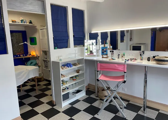 Dans La Loge De Marguerite Avec Sauna