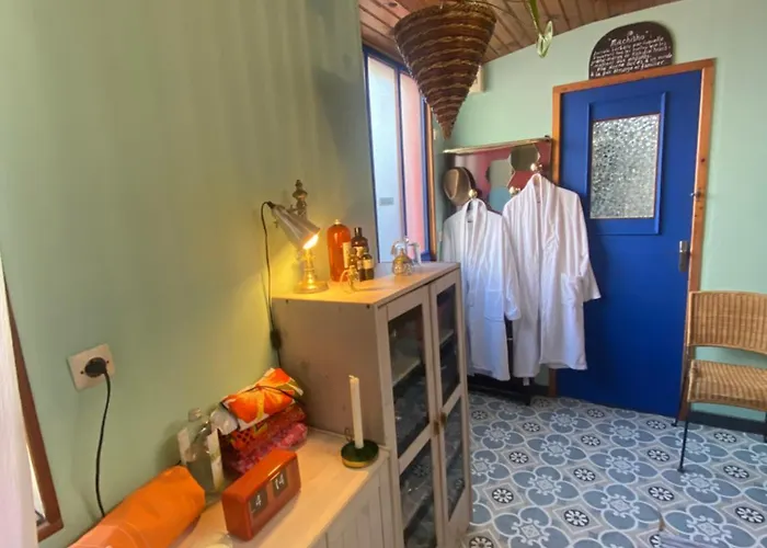 Dans La Loge De Marguerite Avec Sauna Quarto em Acomodações Particulares *